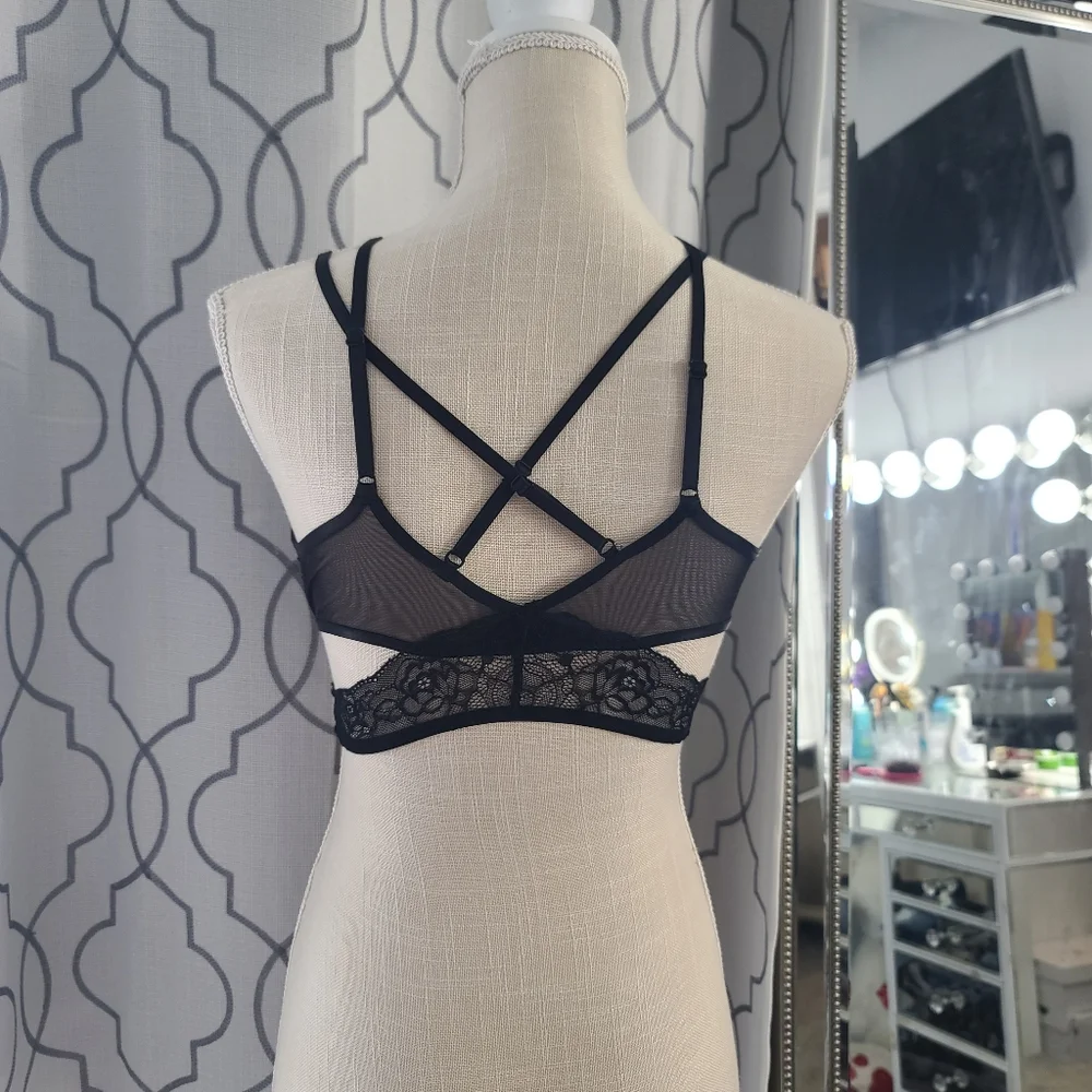 Top - Picture 2 of 2